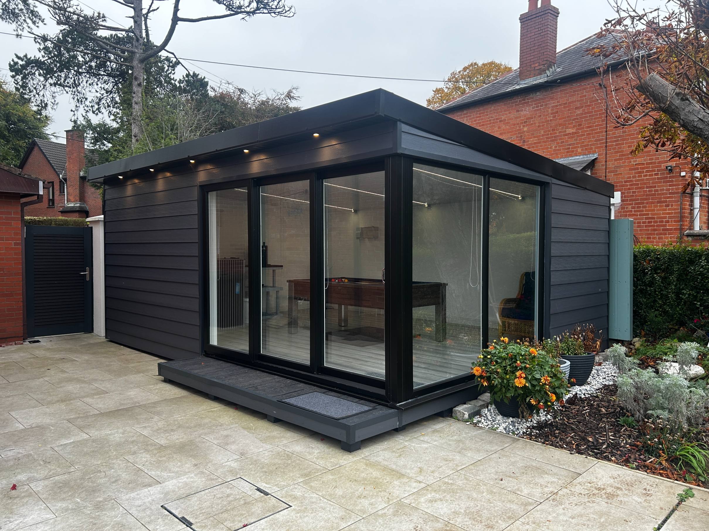 modern garden room low maintenance